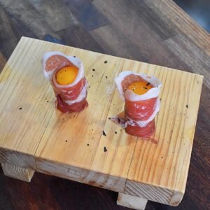 MAKIS DE JAMÓN IBÉRICO Y HUEVO DE CODORNIZ