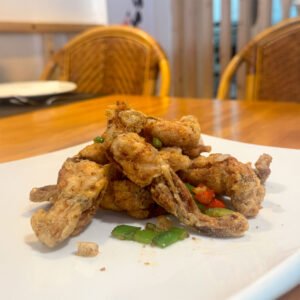 ANCAS DE RANAS A LA SAL Y PIMIENTA